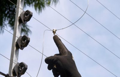 Electric-Fence-Maintenance-ft-1000x640